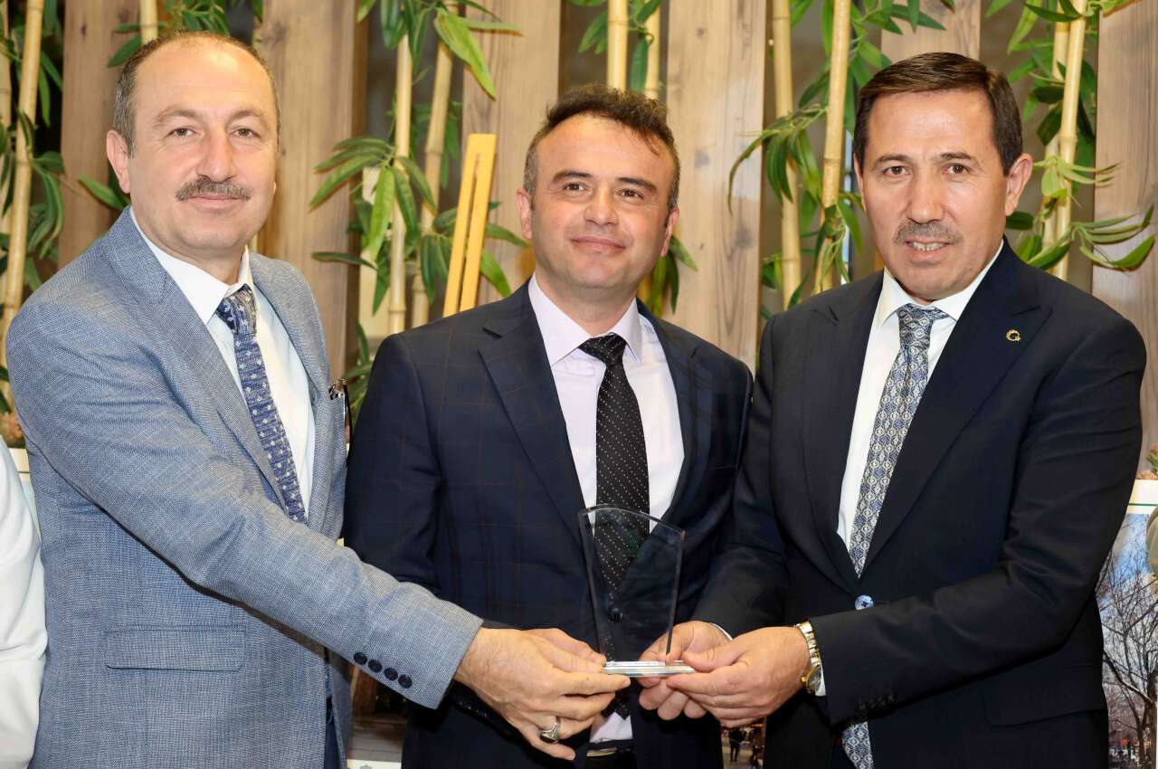 Konya’da down sendromlu öğrencilerin objektifi sergiye dönüştü 5